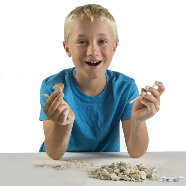 National Geographic Shark Dig Kit - Shark Figures
