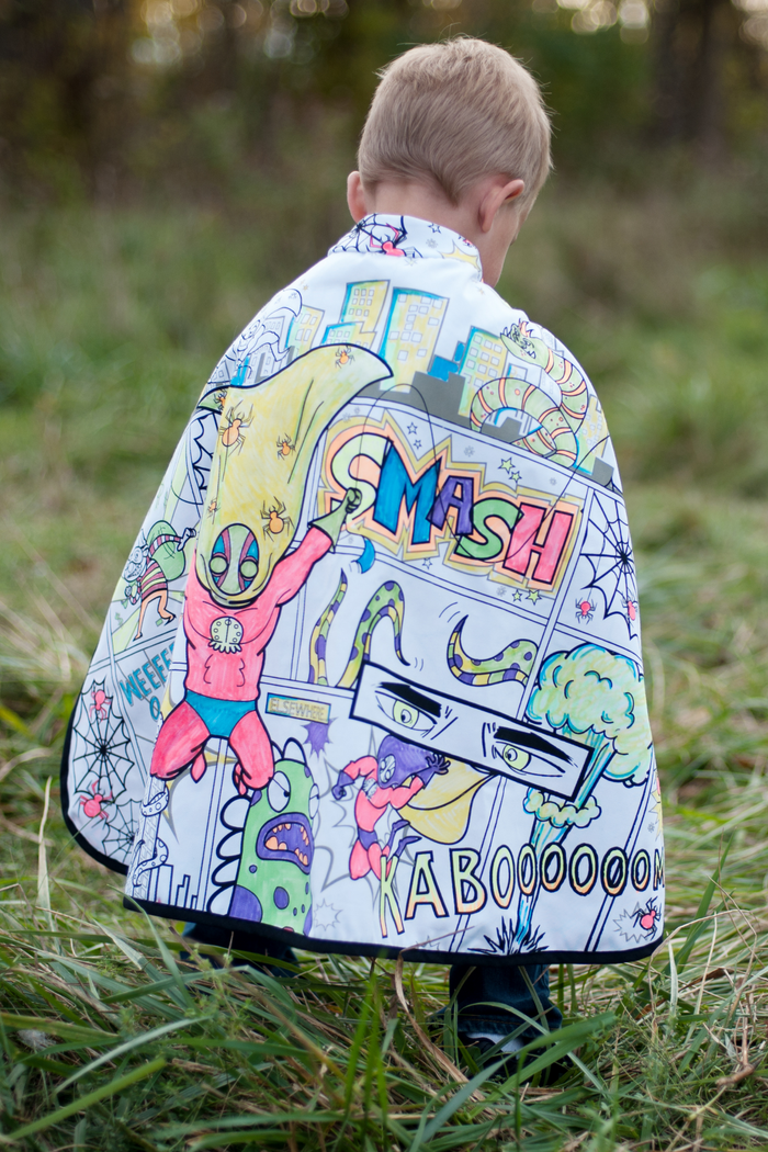 Colour-A-Cape Reversible Spider Superhero