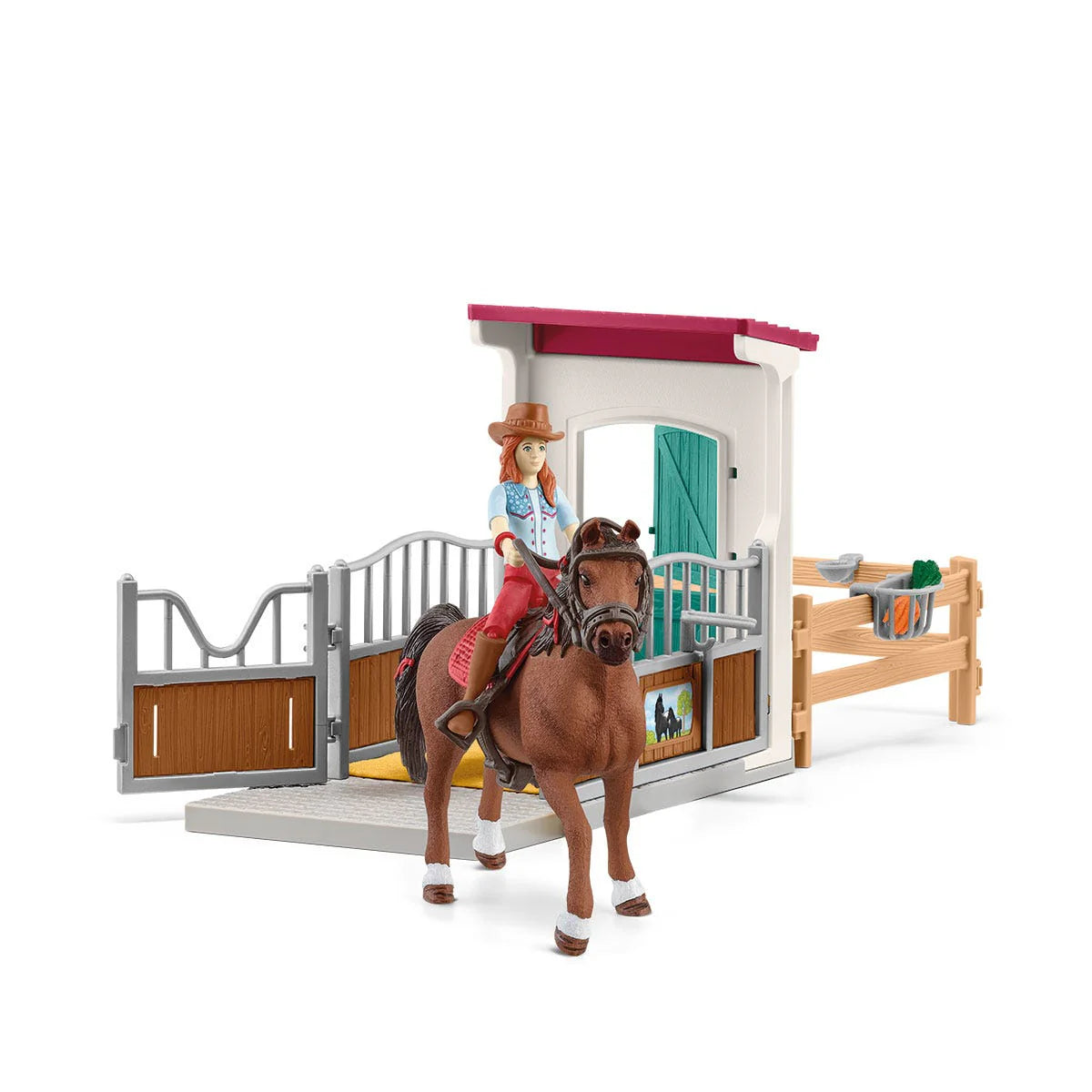 Horse box with Hannah & Cayenne